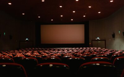Mengapa Dinding Bioskop Dilapisi Bahan Karpet? Ini Alasannya!